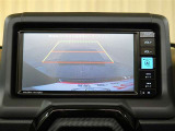 バックモニターで車庫入れや駐車もラクラク♪※あくまでも補助的な装置なので目視確認もお忘れなく!
