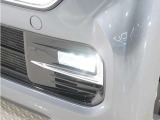 ◆フォグライト◆ 霧などの悪天候時、自車の位置を示すとともに前方や路肩が見えずらい時、近い位置をワイドに照らしてくれます