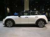 気になる車両へのご質問も大歓迎です。お気軽にMINI 一宮 0078-6002-369993 (無料)までご連絡ください!