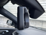 【ルームミラー一体型ETC】BMWといえばルームミラー一体型のETC。ドライバーから差し込めるかたちになっておりますので、差し忘れの際も慌てずにご利用いただけます。