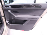 認定中古車は、納車前に専用の機械を使用して71項目の点検を行っております。