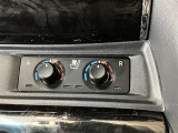暑い夏はヒンヤリ!寒い冬はポカポカ!シートが快適に!運転席・助手席に付いています!