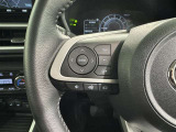 ステアリングスイッチ装備!運転しながら手元でオーディオの操作などができます。