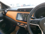 操作しやすい運転席廻り!操作パネルも使いやすい!!ドライブが楽しくなりますっ