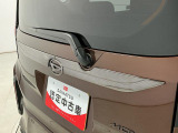 【現車確認及び来店納車のお願い】当社は県外販売を制限させて頂いております。基本は、近畿2府4県及び隣接県で、ご来店頂き現車確認及び、来店納車に限らせて頂いております。
