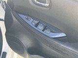 運転席パワーウインドウスイッチです。