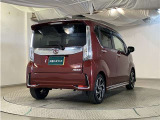 車検や点検・整備も大阪トヨペットにお任せください。お客様の快適なカーライフを長く安心サポートいたします。