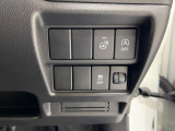 ドライバーの冷えた手を素早く温めることで、運転し始めの快適性を向上する『ステアリングヒーター』を装備!
