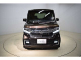 明るく省電力のLEDヘッドライトは、夜間の運転でも視界良好で安全な走行をサポートします。