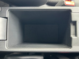 ホンダセンシング装着車となっております。衝突軽減ブレーキ、誤発進抑制機能、歩行者事故低減ステアリング、路外逸脱抑制機能、アダプティブクルーズコントロール、車線維持支援システム他、安全運転を幅広く支援。