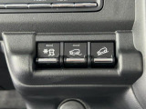 4WD!急な下り坂で、自動的に車速を低速にコントロールする「ヒルディセントコントロール」&滑りやすい路面で空転車輪にブレーキをかけ空転していない車輪に駆動力を集中させる「グリップコントロール」を装備!