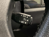 高速道路で便利な【クルーズコントロール】も装着済み。アクセルを離しても一定速度で走行ができる装備です。加速減速もスイッチ操作でOKです。