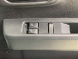 パワーウインドウスイッチ、いたずら防止・挟みこみ防止に、ウインドウロックスイッチを使用ください。