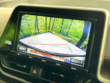 【バックカメラ】駐車時に後方がリアルタイム映像で確認できます。大型商業施設や立体駐車場での駐車時や、夜間のバック時に大活躍!運転スキルに関わらず、今や必須となった装備のひとつです!