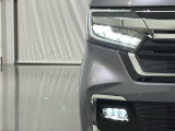 ★LEDヘッドライト搭載★ 白っぽく光る明るく省電力なLEDライト!先進的な白い輝きでフロントフェースを引き締めます☆