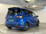 リヤ、後ろから見るとまた車の印象が変わってきますね☆☆