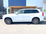 当店の認定中古車(VOLVO APPROVED CAR)はメーカー基準の車齢・走行に応じた内外装・機関の176項目もの項目に厳密な点検を実施。すべての基準を満たした自信を持ってお届けする中古車です。