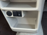 運転席シートヒーター機能付き★シートがポカポカしてきて心地いいですよ(*^▽^*)冬場には活躍してくれます★