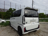 愛車の艶と光沢を維持し日頃のお手入れも簡単に!この機会にぜひお試しください。比較的安価な商品からプレミアム商品まで取り揃えております。スタッフまでお気軽にご相談ください。