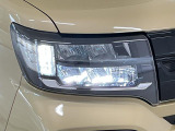 【LEDヘッドライト】現代の主流のライト。明るい光が瞬時に立ち上がり、必要な場所を均一に照らします。寿命も長く省エネで、スタイリッシュなデザインです♪