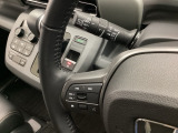 自社整備工場で点検整備をおこなってからお渡ししています。車検が残っている場合は『12ヶ月点検整備』を、車検整備付きの場合は『車検整備』をおこないます。整備費用は車両本体価格に含まれています。