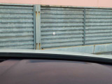 運転視界の遠方上方に虚像を投影することで前を見ながら情報の視認ができます。本当にドライバーが必要な情報を適切に伝え、楽しんで頂くことを考えた新世代装備です。※虚像は2.6m前方に浮かぶイメージです。