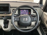 ステアリングスイッチでオーディオ各種操作が可能で、運転に集中できます。安心・安全・快適なドライブをお楽しみいただけます。