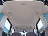 【天井】ルーフ内張はきれいです。目立ったシミ・汚れもありません。お近くのホンダカーズ総社までお越しください。
