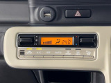 フルオートエアコンで1年中車内は快適!