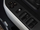 電動格納式ドアミラー・パワーウインドウを装備しています。