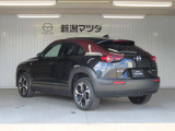 車両本体価格に点検整備費用が含まれています。当社基準および保安基準に合わせ、要交換、修理と判断された部品は当社負担にて整備させていただきます。追加整備費用はかかりませんのでご安心ください。