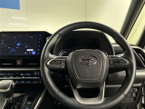 先進性と高級感あふれるコックピットを演出。誰がハンドルを握っても運転しやすい、開放的な視界が魅力です☆