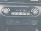 オートエアコンで温度調整も楽チン!四季を問わず快適に運転することが出来ます。