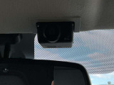 日産純正ドライブレコーダーが付いております!運転中の録画を行ってくれますので、万が一のときに役に立ってくれますよ!