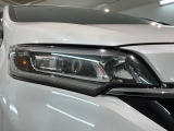 LEDヘッドライトは、点灯の瞬間から最大光量を発揮し、突然暗くなるトンネルなどでの安定感を高めます。