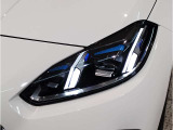 BMWのオートライトは積極的にライトをつけることにより、自車の存在を周囲に向けアピールいたします。それは安全性への配慮でもあります。
