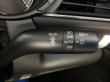 オートライトシステム 車外の明るさを感知し、自動でヘッドライトのON,OFFをコントロールします