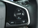 ◆アダプティブクルーズコントロール◆予め設定した車速内でクルマが自動的に加減速。前走車との適切な車間距離を維持しながら追従走行します。【LKAS】車線維持支援システムでステアリング操作を支援。