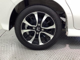 純正アルミホイール☆Honda車にぴったりなデザインです。