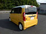 スタッフ全員が、笑顔でお出迎えいたします。全スタッフが、お客様の立場になって対応をしています。お客様のカーライフをアドバイスさせて頂きます。何でもご相談ください。