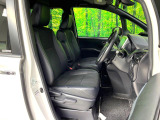 運転席シート廻りは使用感も少なく、良好な状態となっています。丁寧に使われていたことがよくわかりますね。