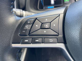 手元でナビの音量調整等が出来るのでナビの操作によるわき見運転を防止することが出来ます。