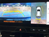 【パノラミックビューモニター】専用のカメラにより、上から見下ろしたような視点で360度クルマの周囲を確認することができます☆死角部分も確認しやすく、狭い場所での切り返しや駐車もスムーズに行えます。