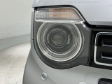 LEDヘッドライトは、点灯の瞬間から最大光量を発揮し、突然暗くなるトンネルなどでの安定感を高めます。