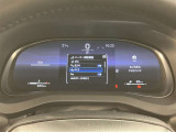 視認性に優れたメーターを採用しており、走行中でも車速や情報が分かりやすく表示されます。運転時の視線移動をむりのない範囲に抑え、快適で安心感のあるドライブをサポートします。