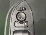 電動格納ミラー ボタン一つでドアミラーを格納できますよ!
