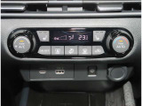 車内の温度を快適に保つ【オートエアコン】です。