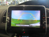 安心のバックモニター付きです!ナビの画面にカメラ映像がしっかり表示されるので、駐車が苦手な方でも安心して車庫入れができますよ♪