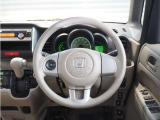 ◆ハンドル全体◆各種スイッチがハンドルから手を放さず操作できるので運転中でも楽に操作できます。