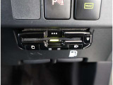 ETC車載器付きです。高速道路の料金所もスムーズに通過できます。